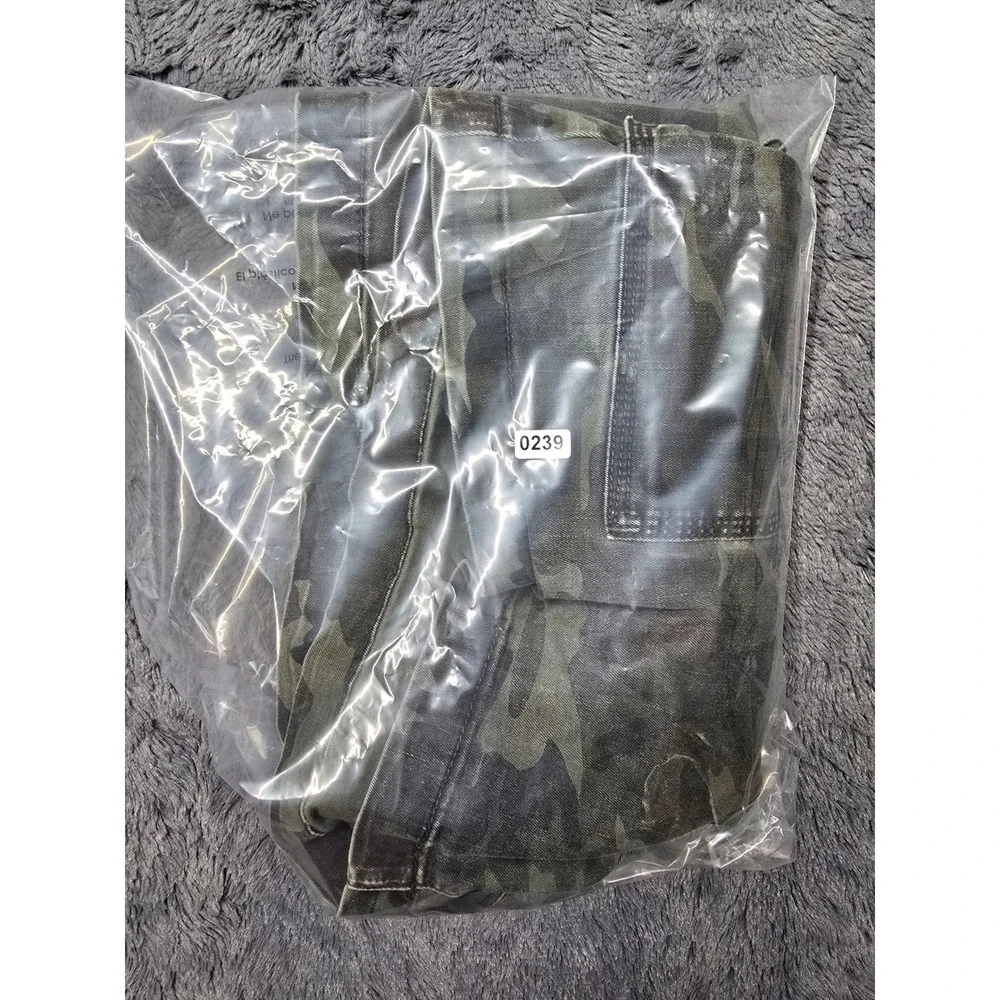 KUT from the Kloth Gidget Camo Shorts Womens 16 Green Camouflage Utility Cargo
